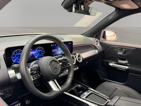 Used 2024 Mercedes-Benz EQB 250+ image 16