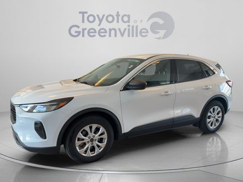 Used 2024 Ford Escape Active w/ Cold Weather Package FWD image 2
