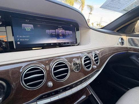 Used 2015 Mercedes-Benz S 550 Sedan image 20
