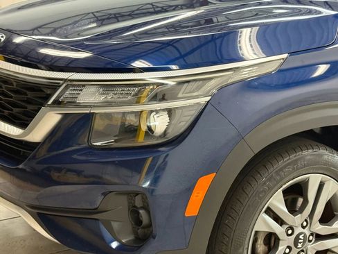 Used 2021 Kia Seltos S FWD image 4