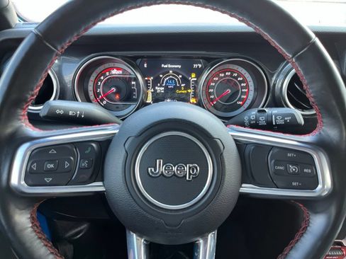 Used 2022 Jeep Wrangler Unlimited Rubicon w/ LED Lighting Group AWD/4WD image 33
