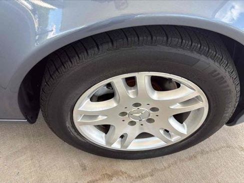 Used 2005 Mercedes-Benz E 320 Sedan image 9