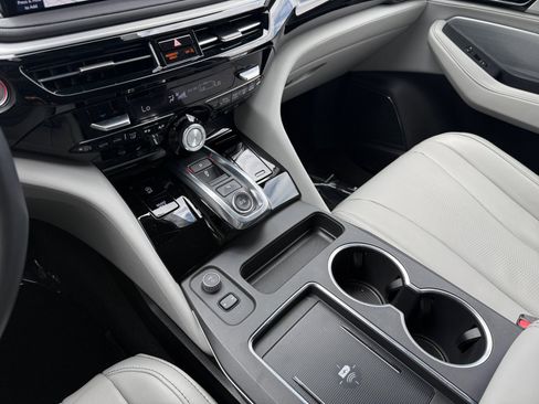 Used 2025 Acura MDX SH-AWD w/ Technology Package image 13