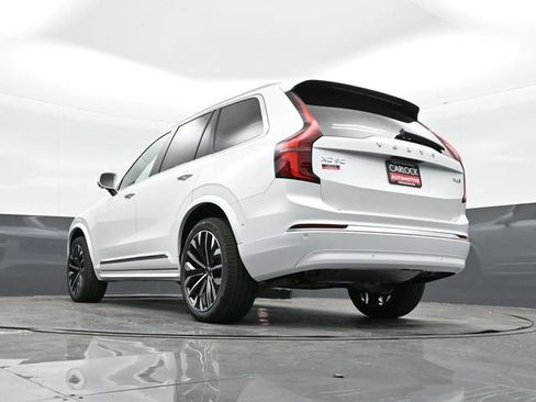 New 2026 Volvo XC90 B6 Plus w/ Protection Package Premier image 36