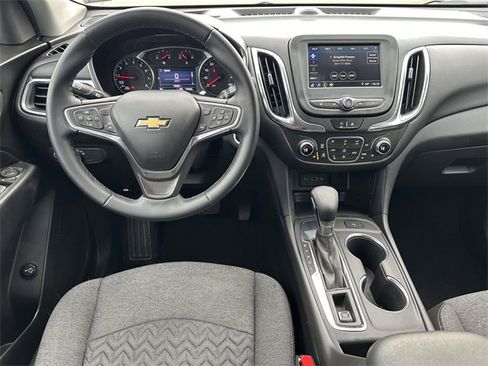 Used 2023 Chevrolet Equinox LT image 8