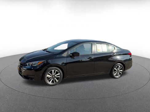 Used 2025 Nissan Versa SV FWD image 7