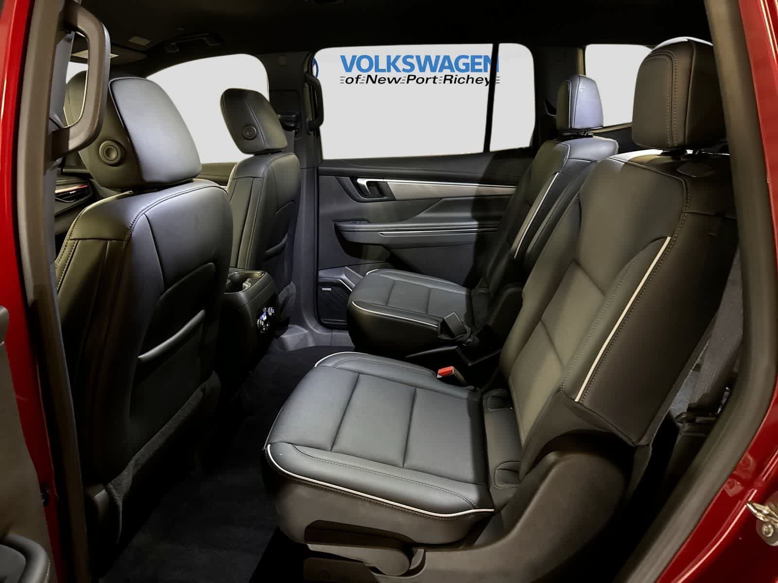 Used 2025 Buick Enclave Preferred FWD image 26