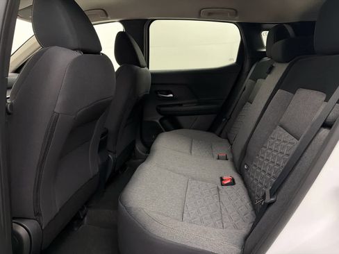 New 2026 Nissan Kicks SV image 15