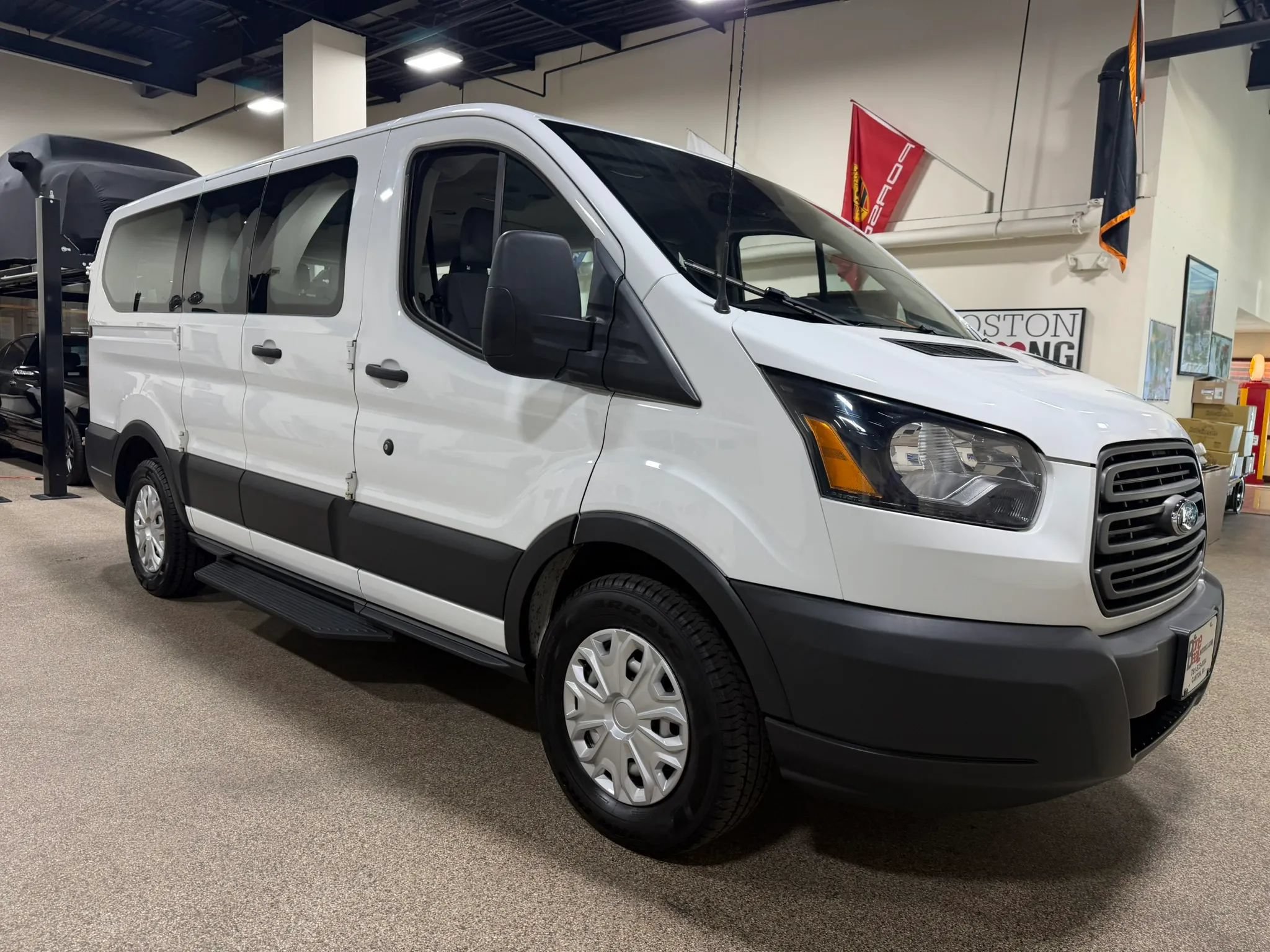 Used 2018 Ford Transit 150 XL RWD image 14