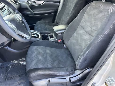 Used 2016 Nissan Rogue S FWD image 26