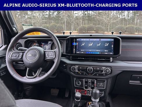 Used 2024 Jeep Wrangler Unlimited Rubicon w/ XTREMEE 35" Tire Package image 12