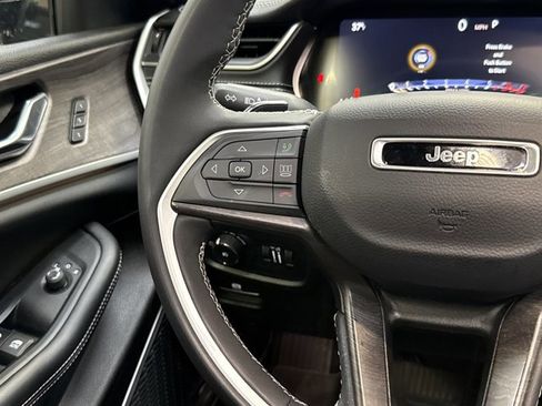 Used 2024 Jeep Grand Cherokee Limited 4xe image 17