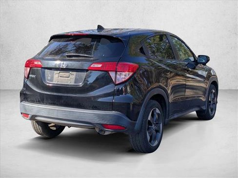 Used 2018 Honda HR-V EX image 2