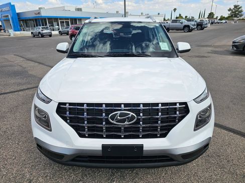 Used 2023 Hyundai Venue SEL w/ Cargo Package FWD image 9