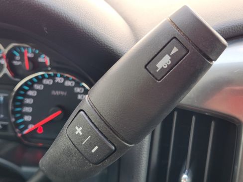 Used 2019 Chevrolet Silverado 1500 LT AWD/4WD image 23