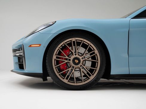 Used 2026 Porsche Panamera GTS AWD/4WD image 9