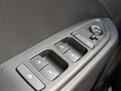 New 2026 Hyundai Venue SEL FWD image 18