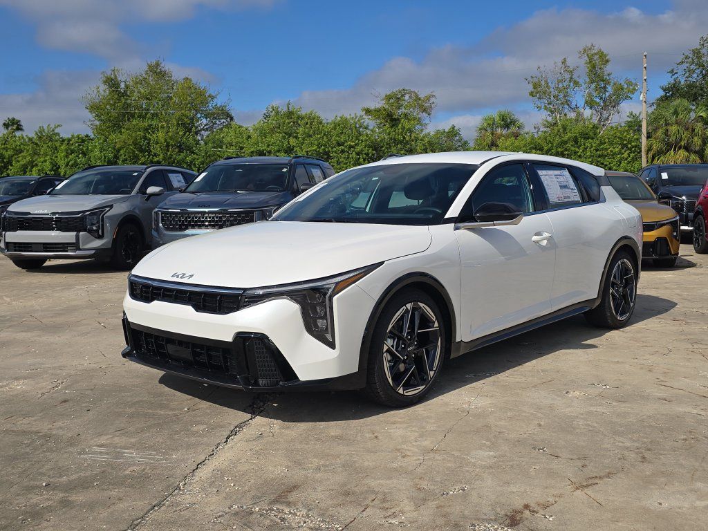 New 2026 Kia K4 GT-Line FWD image 4