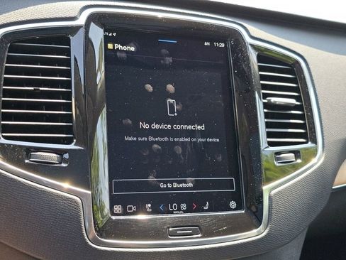 Used 2023 Volvo XC90 B5 Plus image 8