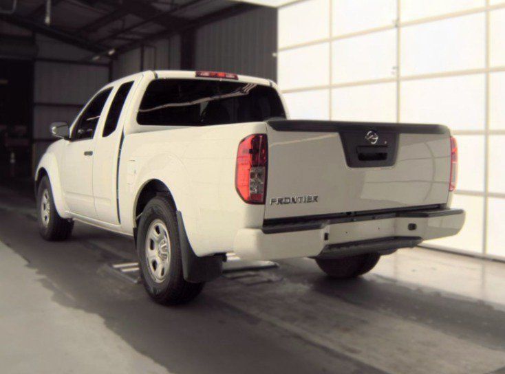 Used 2021 Nissan Frontier S RWD image 4