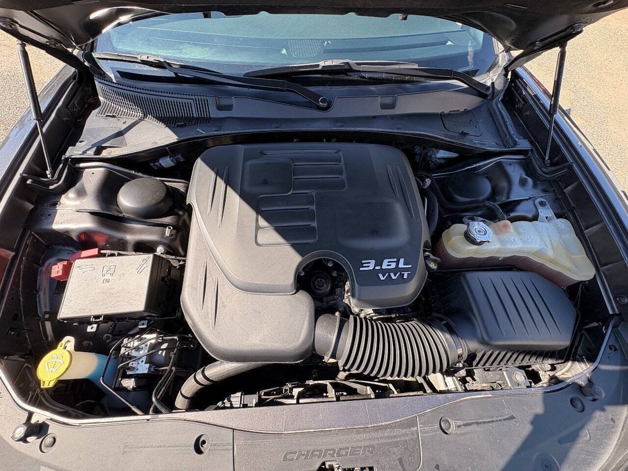 Used 2022 Dodge Charger SXT RWD image 30