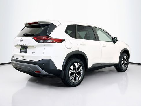 Used 2023 Nissan Rogue SV image 9