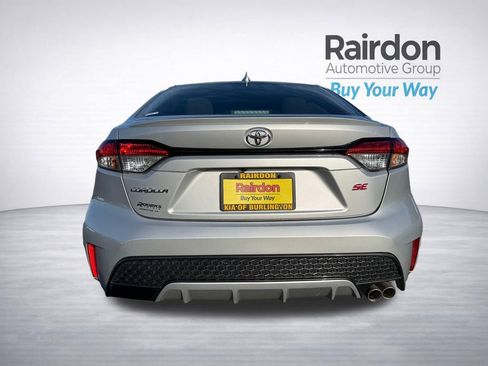 Used 2021 Toyota Corolla SE w/ SE Premium Package image 8