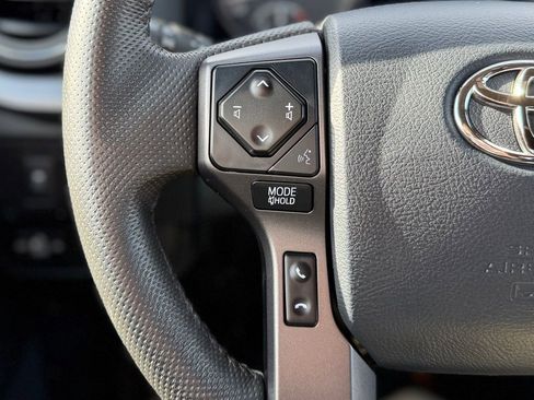 Used 2020 Toyota Tacoma TRD Off-Road w/ Technology Package image 8