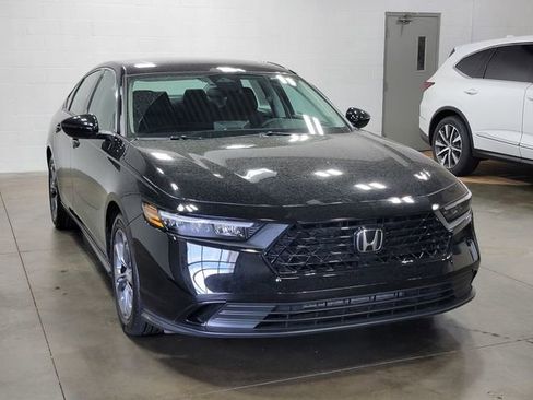 Certified 2023 Honda Accord EX image 4
