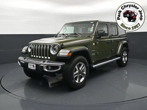 Used 2022 Jeep Wrangler Unlimited Sahara w/ LED Lighting Group AWD/4WD image 2
