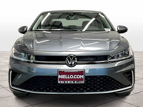 New 2025 Volkswagen Jetta SE image 5