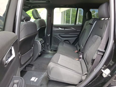 New 2026 Jeep Grand Cherokee Laredo X AWD/4WD image 6