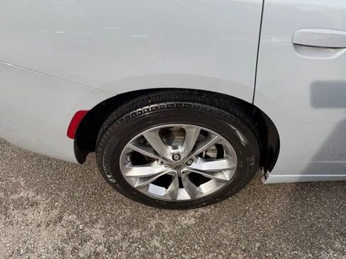 Used 2022 Dodge Charger SXT image 13
