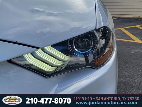 Used 2022 Ford Mustang Coupe RWD image 9