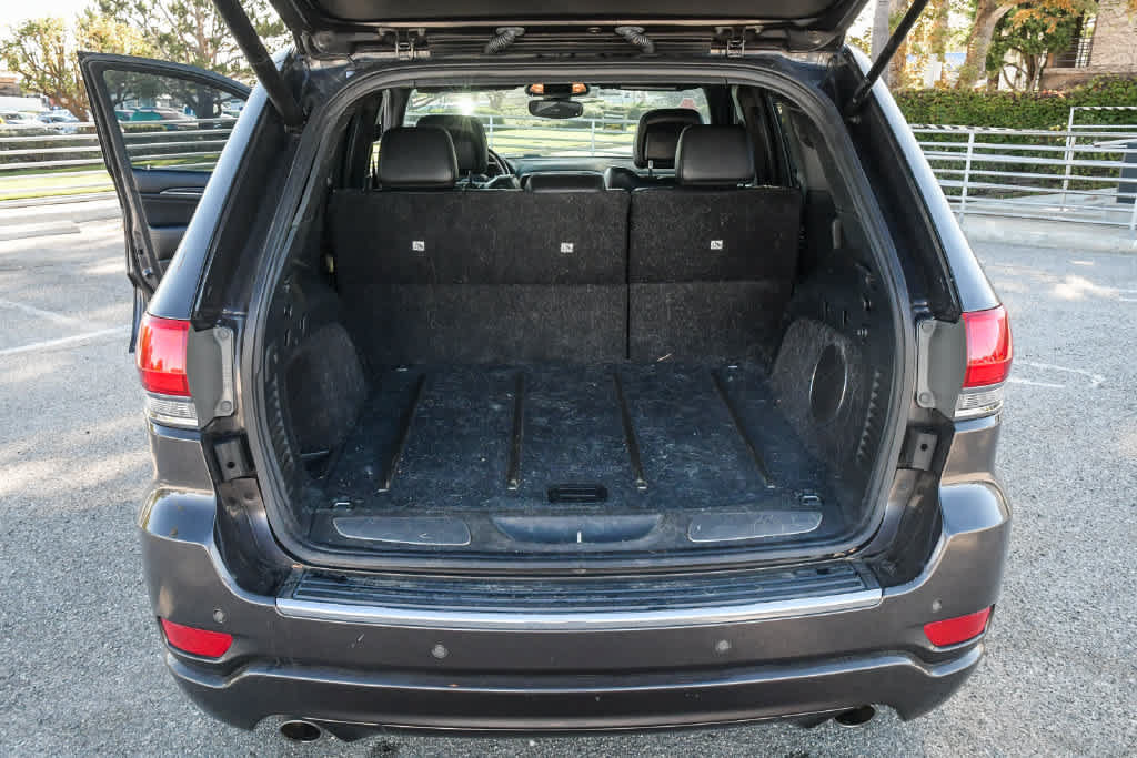 Used 2017 Jeep Grand Cherokee Overland RWD image 28