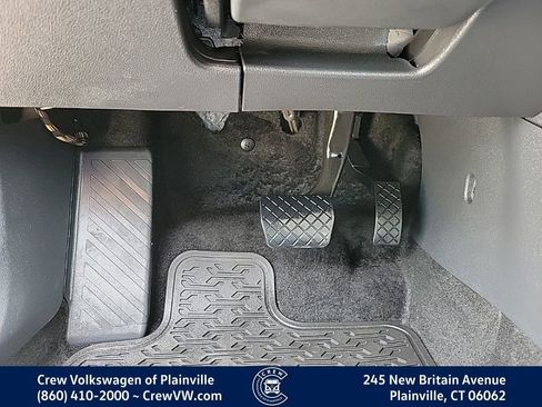 Certified 2024 Volkswagen Jetta SE FWD image 39