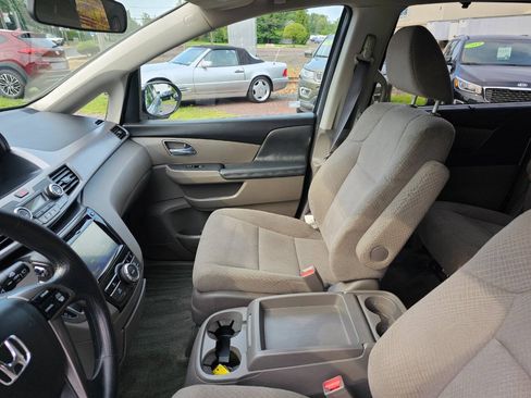 Used 2017 Honda Odyssey EX image 10