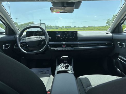 Used 2025 Kia K4 FWD image 14