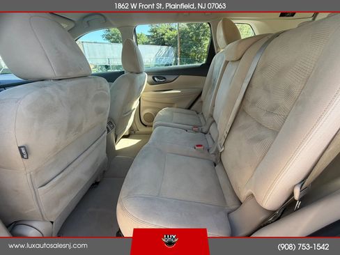 Used 2014 Nissan Rogue S AWD/4WD image 20