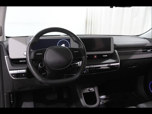 Certified 2024 Hyundai Ioniq 5 Limited AWD/4WD image 7