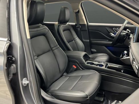 Used 2025 Lincoln Corsair Reserve image 24