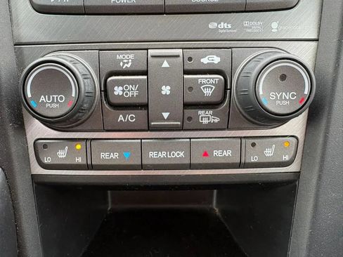 Used 2014 Honda Pilot Touring image 14