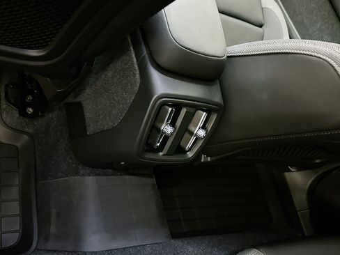 Used 2023 Volvo C40 Recharge Core w/ Protection Package Premier AWD/4WD image 29