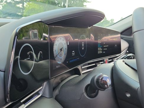 New 2025 Hyundai Elantra Limited image 20