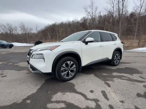 Used 2023 Nissan Rogue SV AWD/4WD image 4