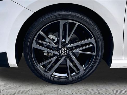 Certified 2025 Toyota Camry SE FWD image 11