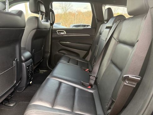 Used 2020 Jeep Grand Cherokee Limited image 16