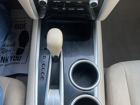 Used 2014 Nissan Pathfinder S image 21