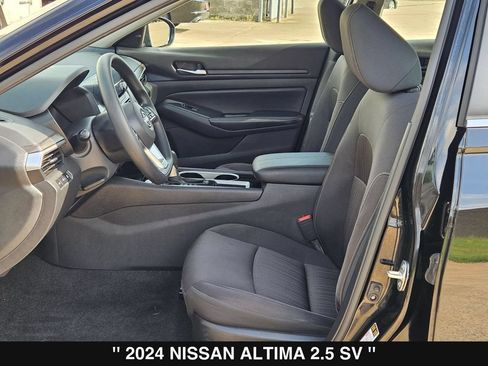 Used 2024 Nissan Altima 2.5 SV FWD image 11