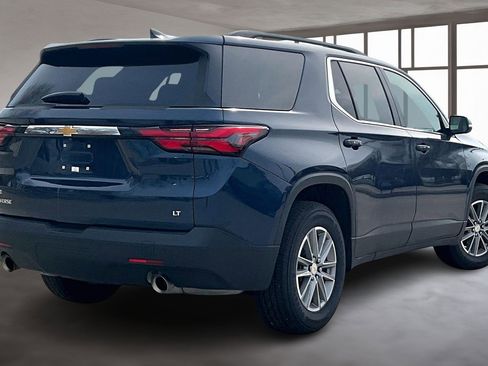 Used 2020 Chevrolet Traverse LT image 3
